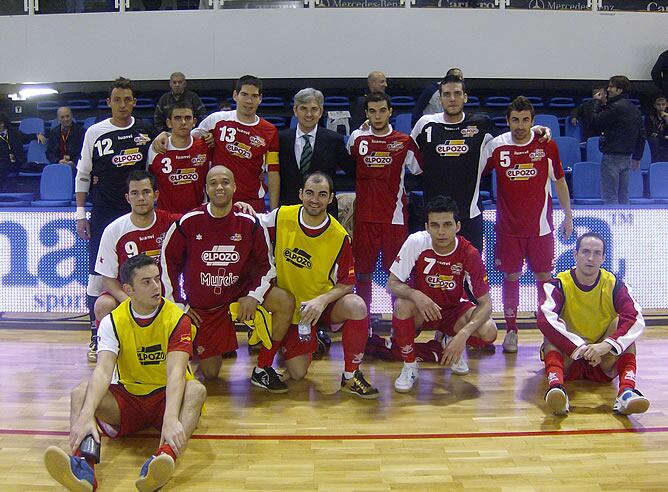Los jugadores de ElPozo Murcia celebran el triunfo