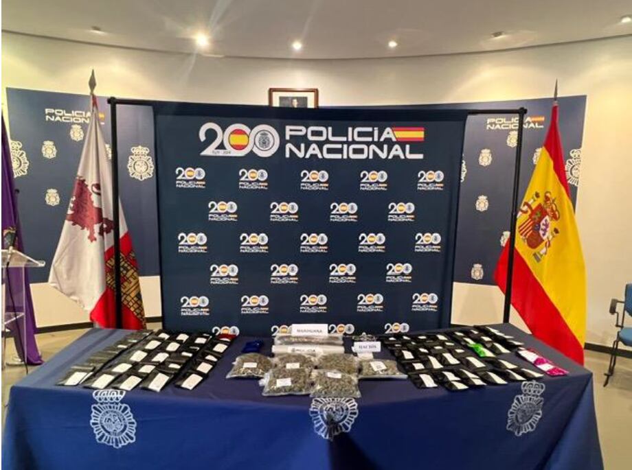 Droga incautada por la Policía Nacional en un establecimiento de venta de CBD