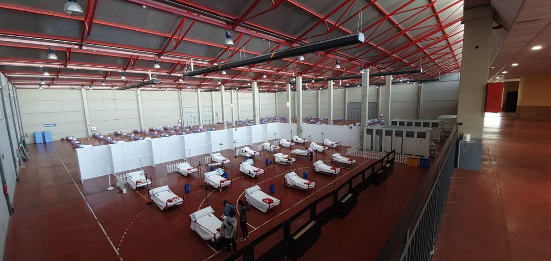 Hospital de convaleciencia durante su montaje en el recinto ferial de Aranda