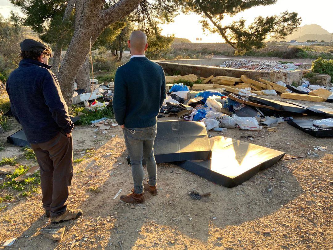 Xavier López ha visitado varias "escombreras ilegales" en Alicante