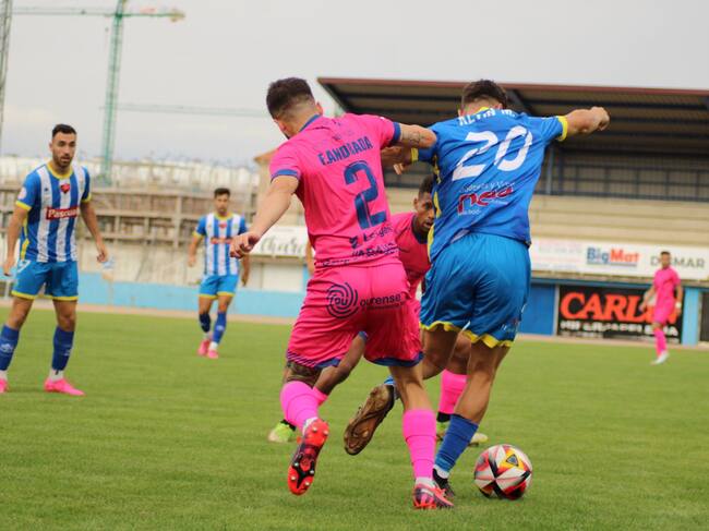 Kevin en un lance del partido