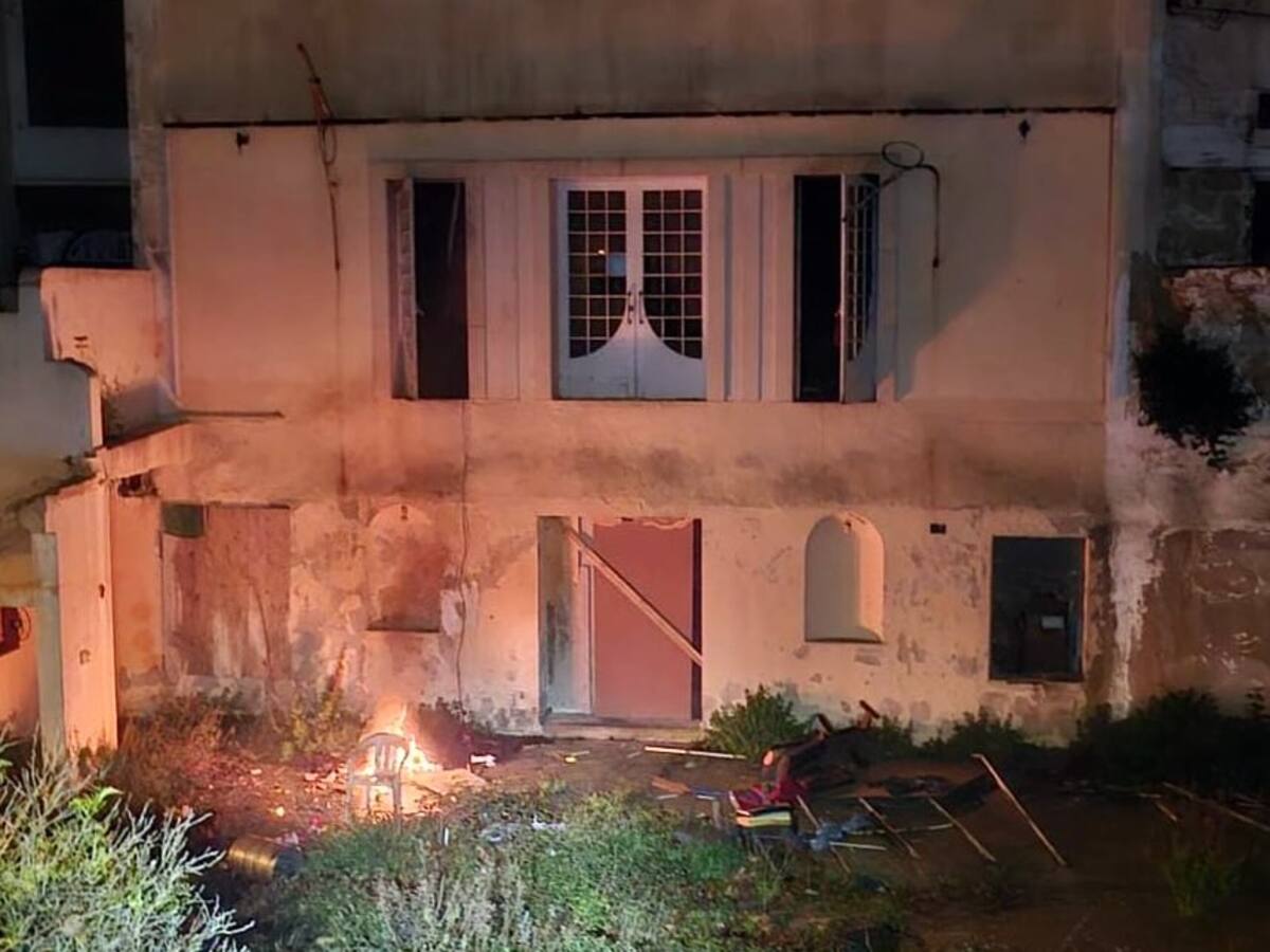 Detenen un okupa per fer foc a l’interior de la Sala Augusta de Maó