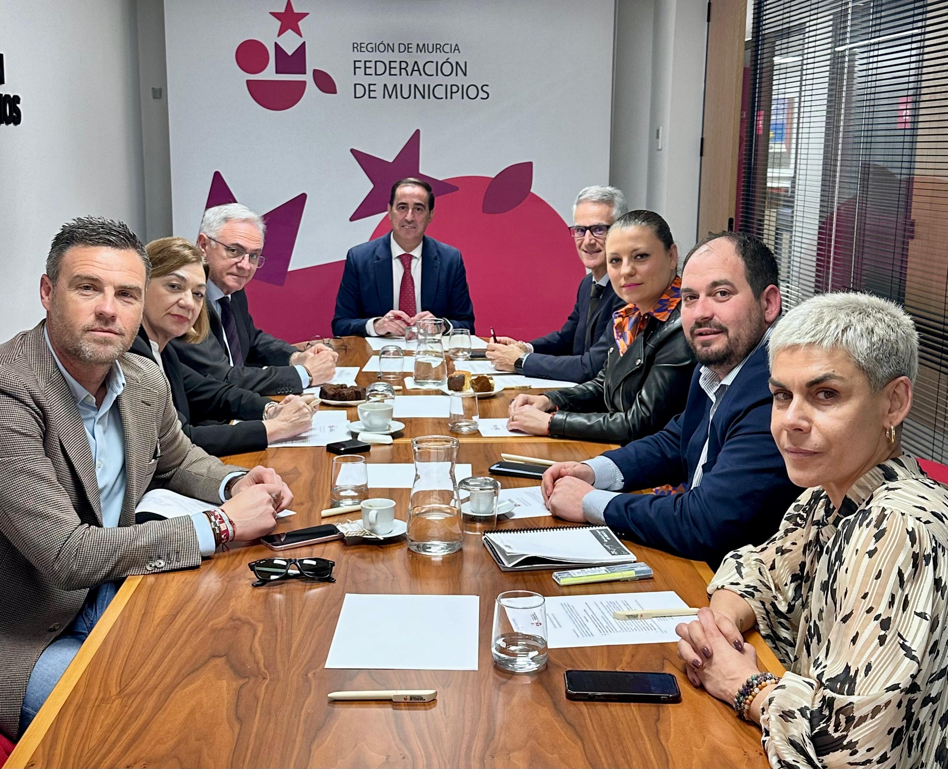 La Federación de Municipios pide una comisión urgente para coordinar la regularización extraordinaria de migrantes