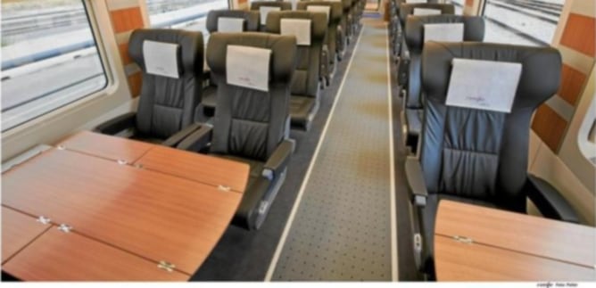 Interior d'un vagó silenciós