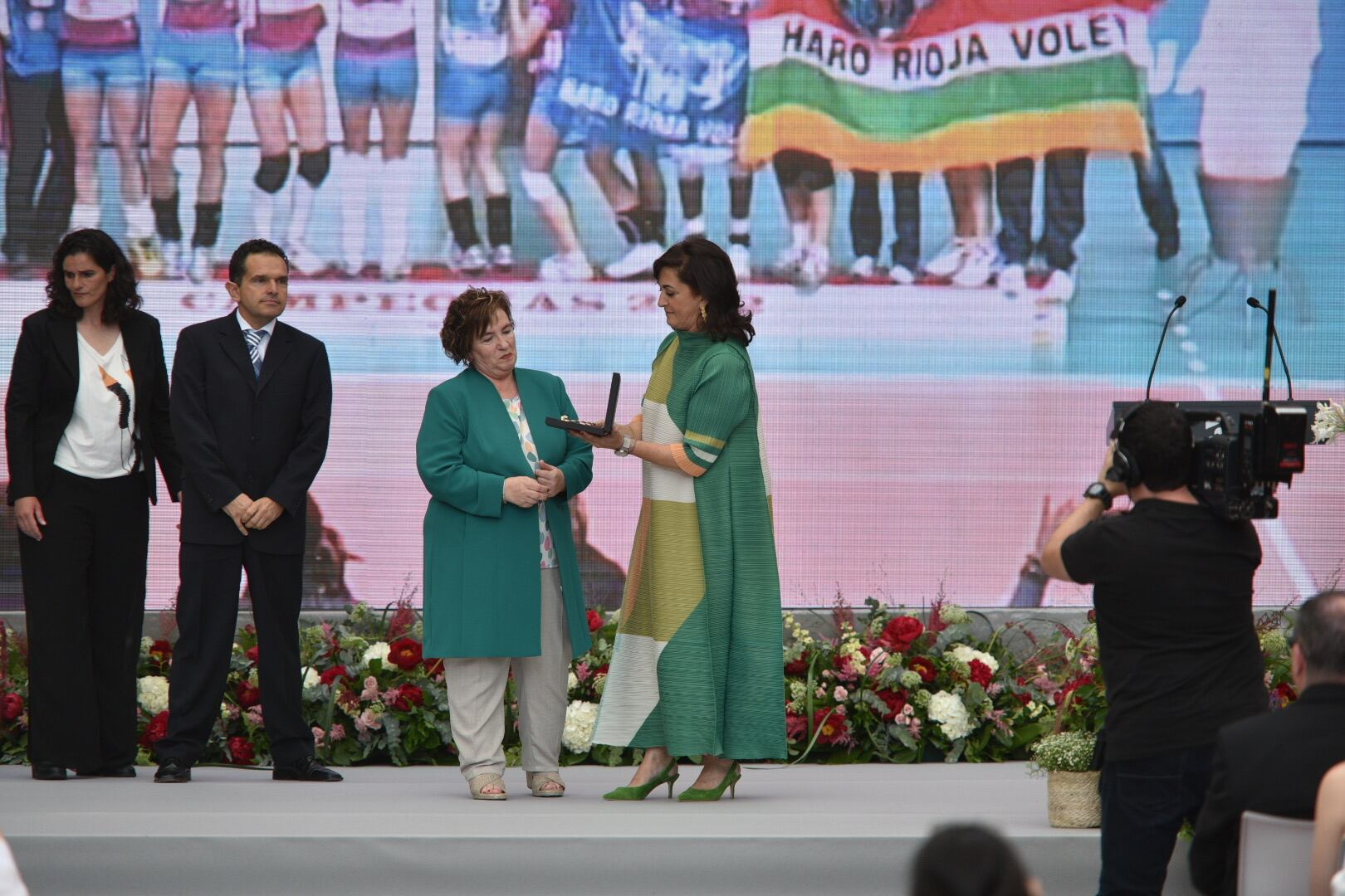 Entrega Medalla de La Rioja al Club Haro Rioja Voley