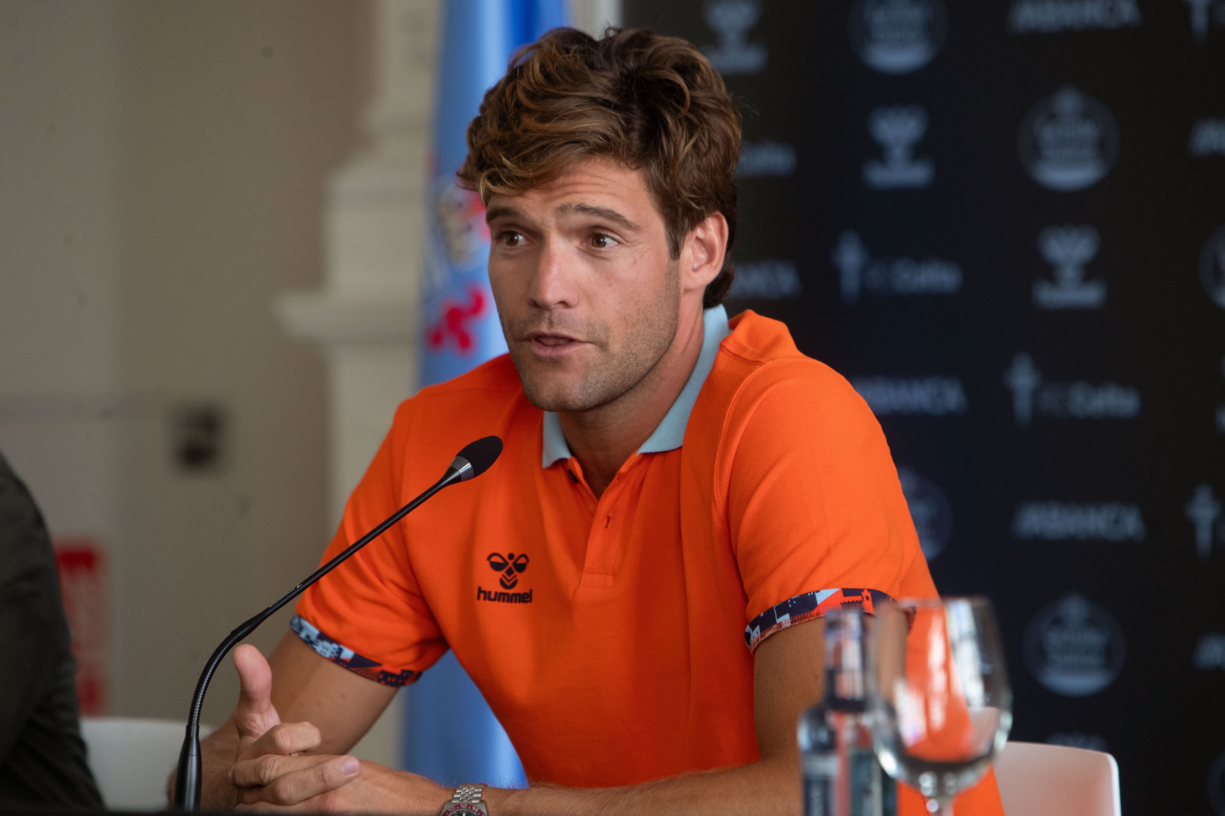 VIGO (PONTEVEDRA), 29/08/2024.- El nuevo jugador del Celta de Vigo Marcos Alonso participa este jueves en su presentación en Vigo. EFE/ Salvador Sas
