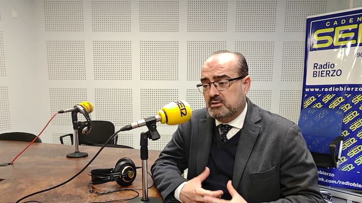 Morala consultará con los grupos municipales el destino de los fondos del solar del cuartel