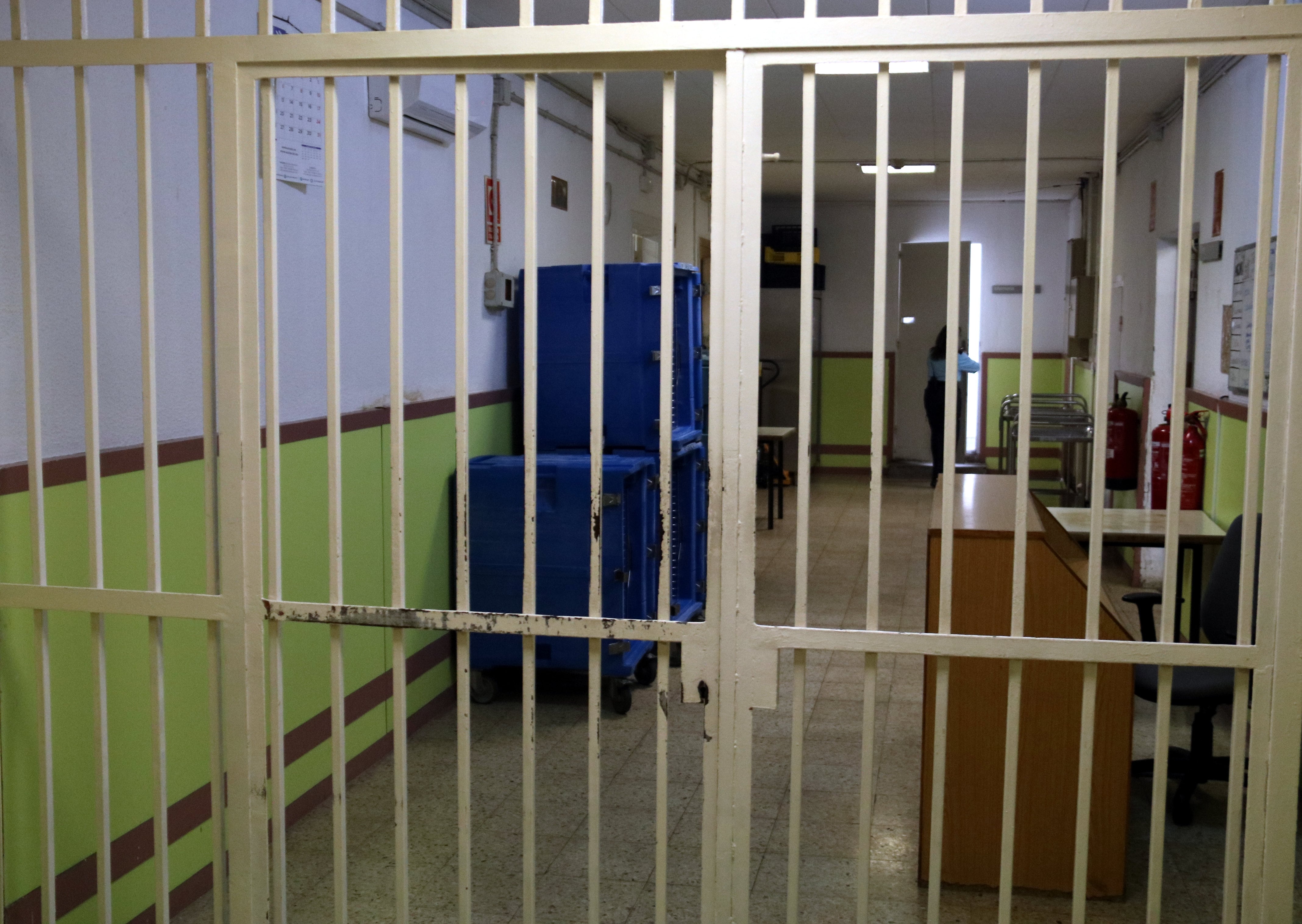 Una reixa en un passadís de la presó de dones de Wad-Ras.