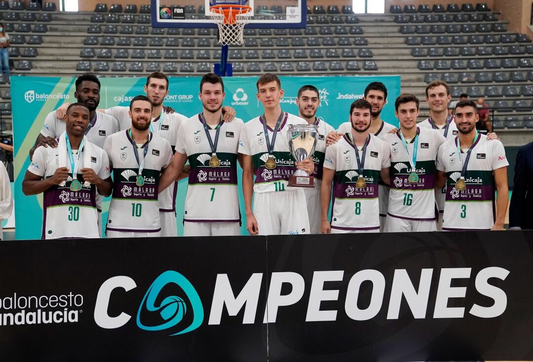 El Unicaja conquistó su decimoquinta Copa de Andalucía ante el Coosur Real Betis. 