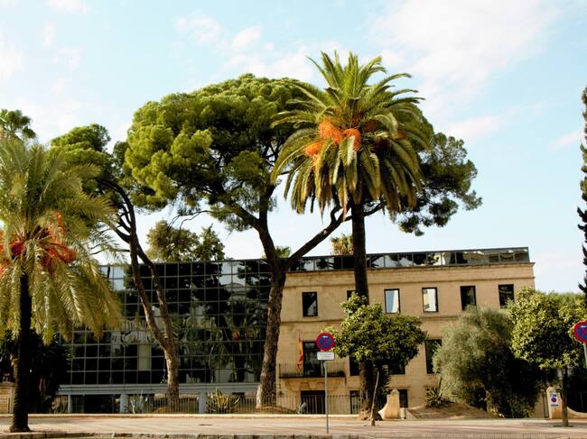 Edificio de los juzgados en la Avenida