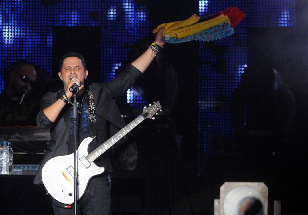 Alejandro Sanz durante un concierto en Caracas en 2010