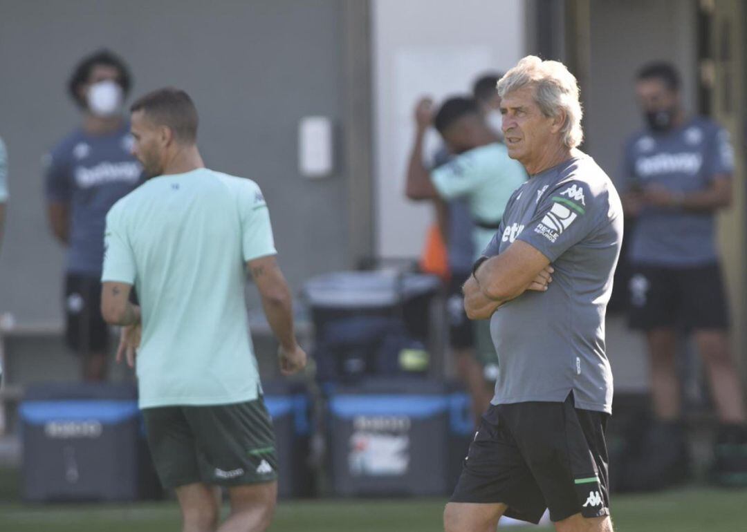 Manuel Pellegrini, juno a Sergio Canales