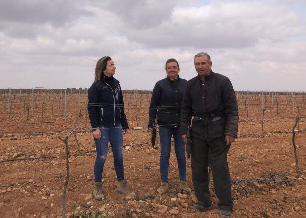 Madre e hija nos han contado que les apasiona trabajar en el campo