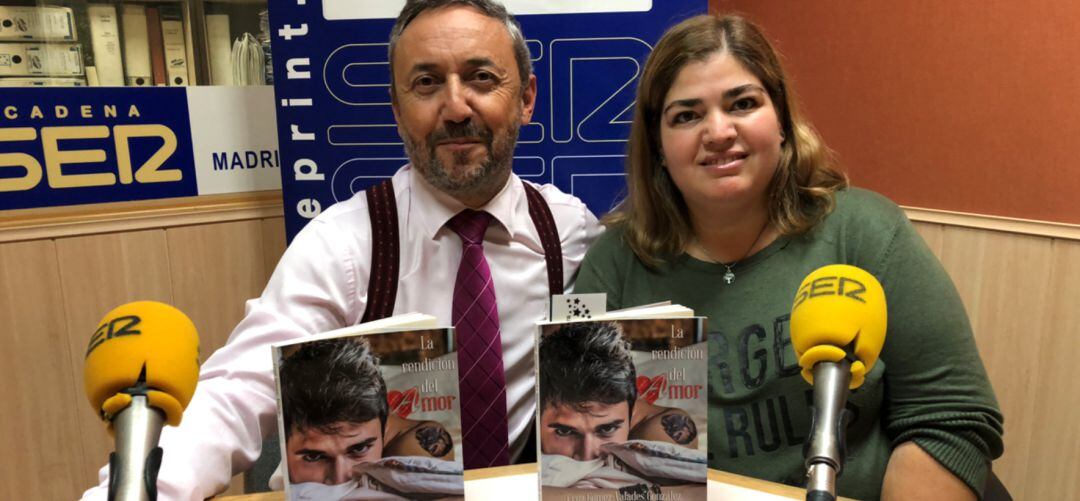 Nos visita la escritora Cruz Gómez-Valades para presentarnos &#039;La rendición del amor&#039;