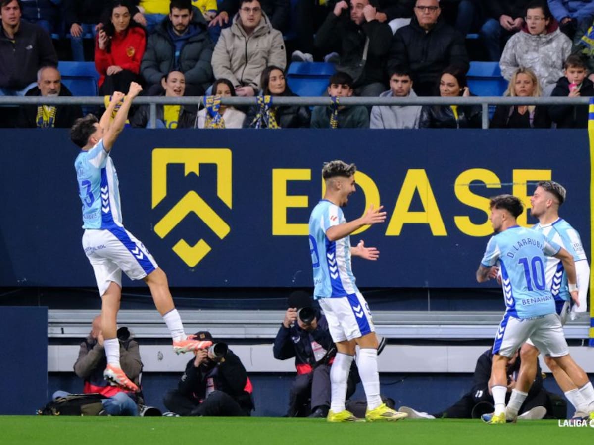 El Málaga sigue dando otra exhibición en Cádiz (0-3)