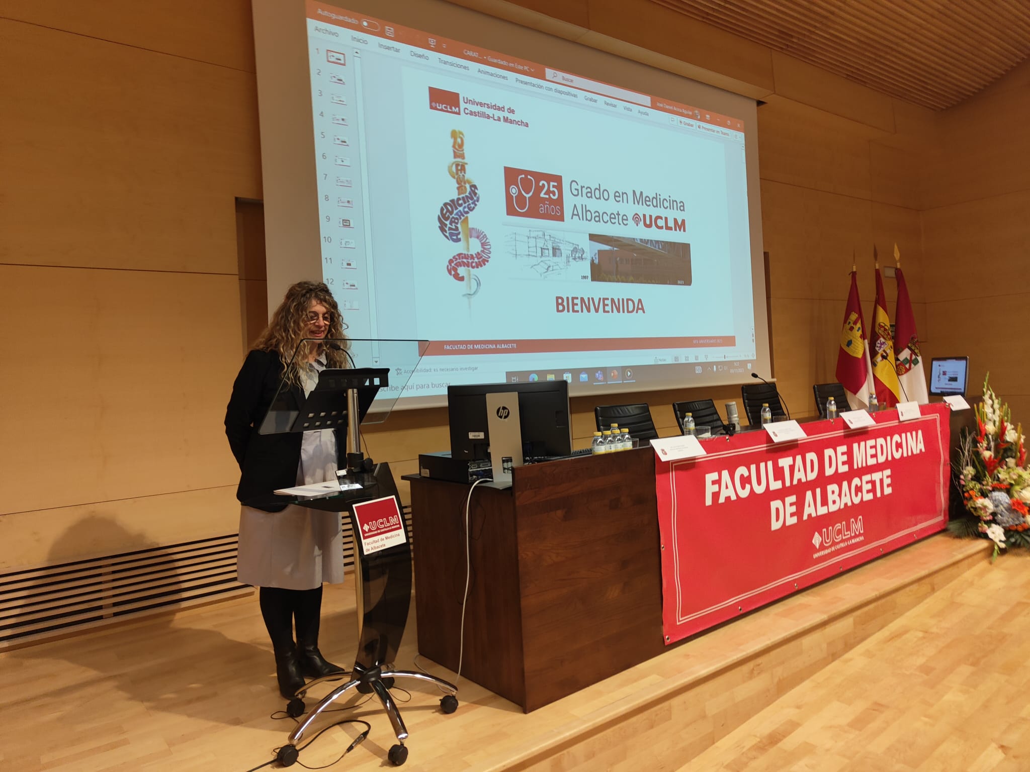 La decana de la Facultad de Medicina de Albacete, Silvia Llorens