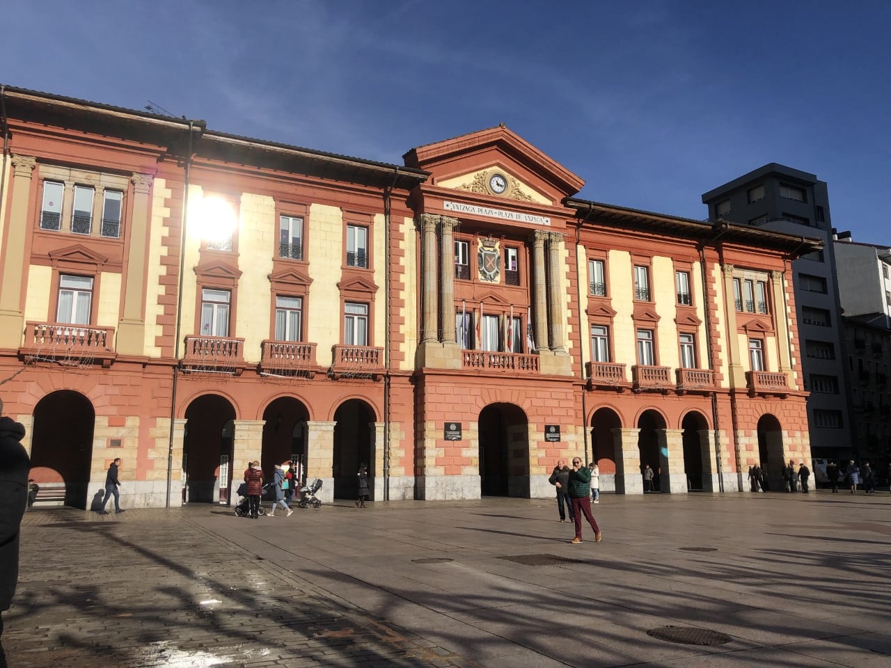 Imagen de la fachada del Ayuntamiento de Eibar