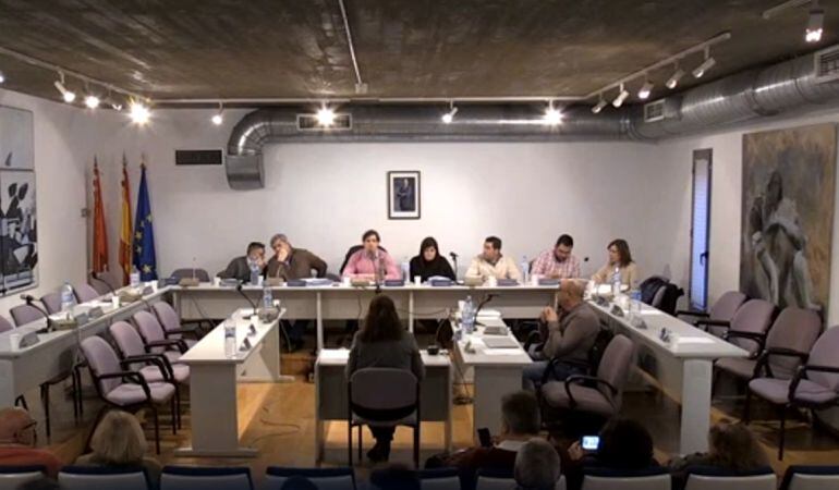 El Pleno quedó sólo con los concejales de gobierno y uno del TUD