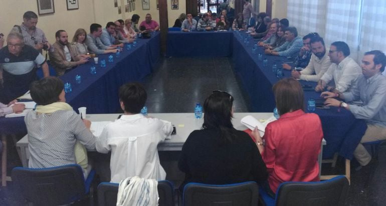 Asistentes a la reunión comarcal de organización del PSOE celebrada ayer en Puertollano