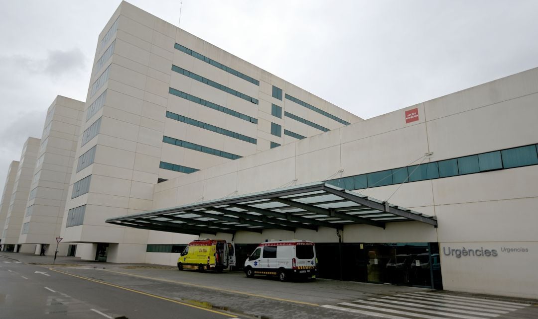 Puerta de urgencias del hospital La Fe de València. 