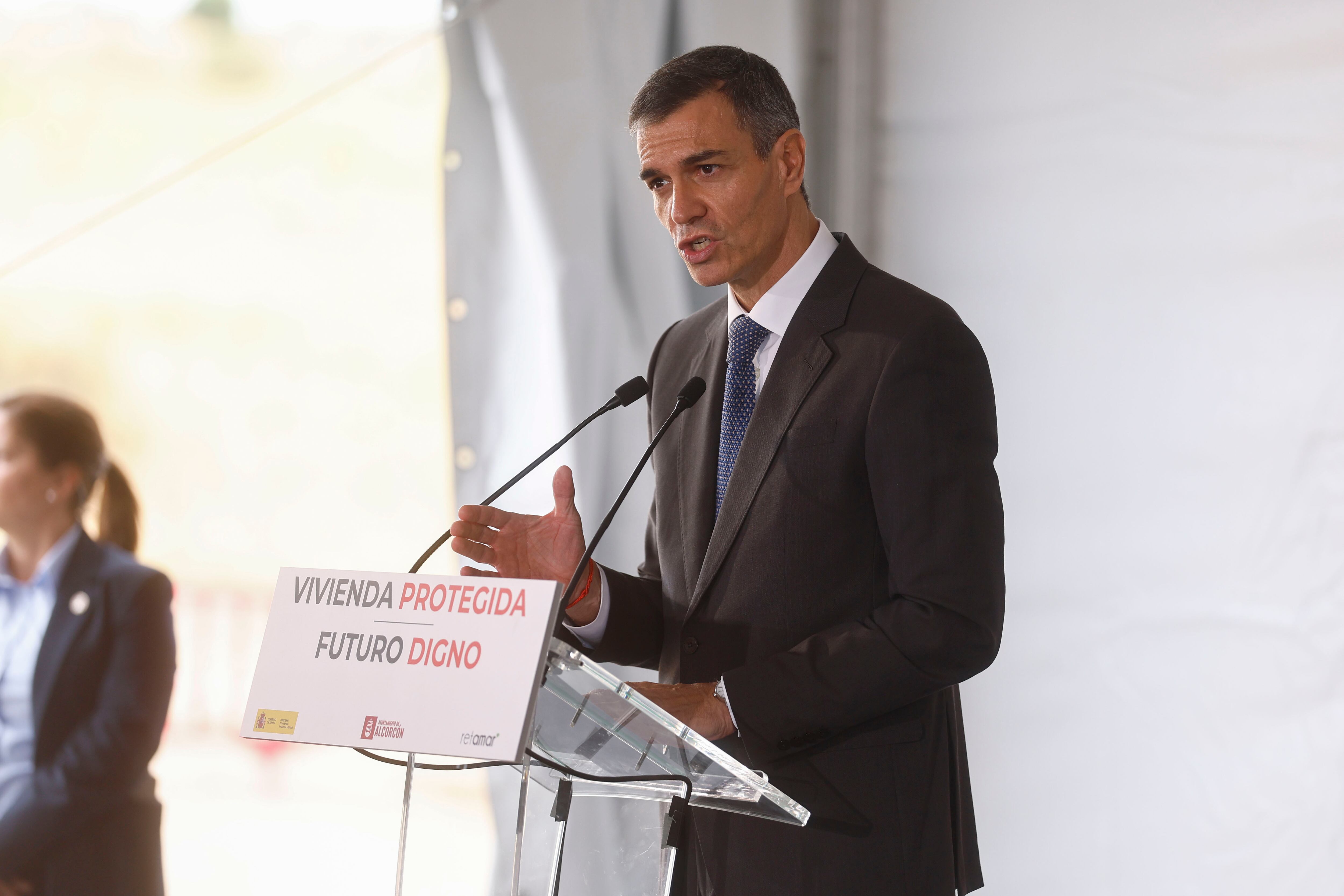 El PSOE reduce a un punto la ventaja del PP, que sigue sufriendo por el auge de VOX