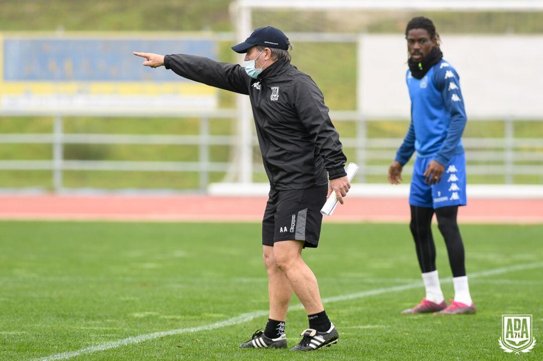 Entrenamiento del Alcorcón preparando su encuentro frente al Albacete