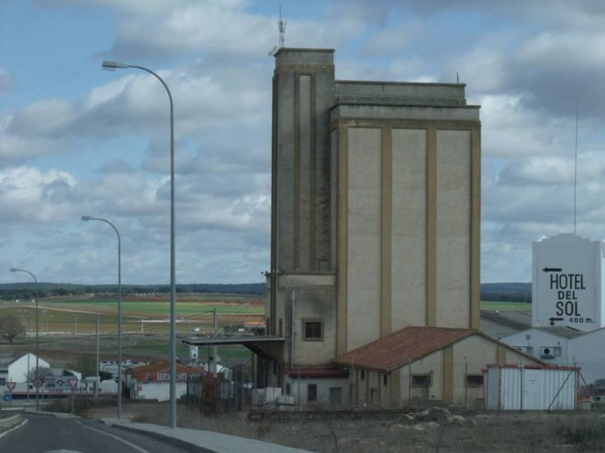Motilla recibe un taller de recualifiación para continuar las obras del silo