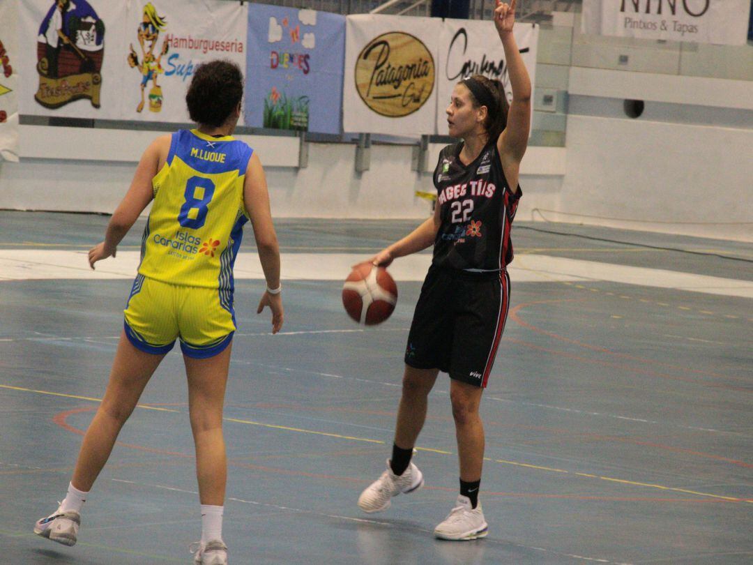 Imagen de archivo de otro partido del Magec Tías "Contra la Violencia de Género".