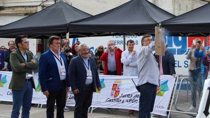 Ángel Carlos Hernando, presidente del Club Atleticoo Cuéllar, da a conocer los premios al deporte