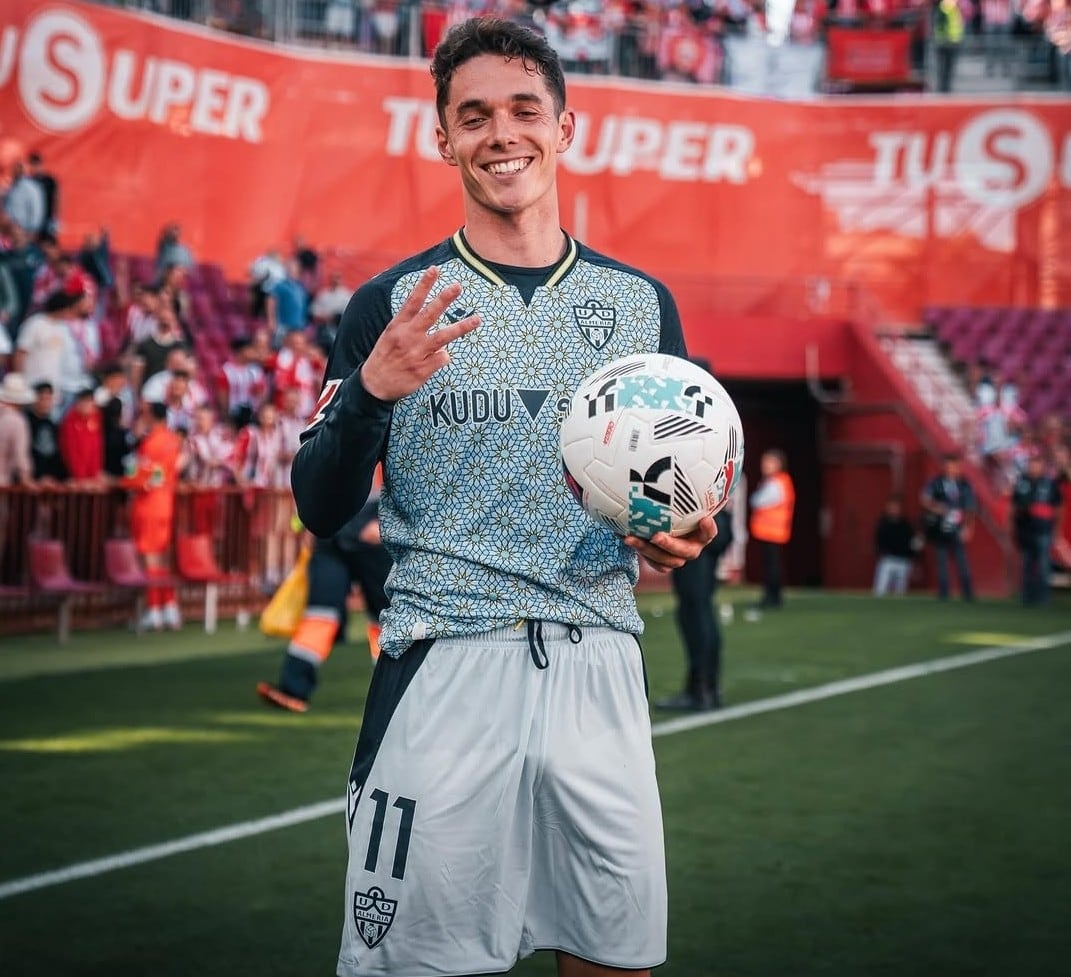 Es la estrella del Almería y su futuro apunta a Primera División.