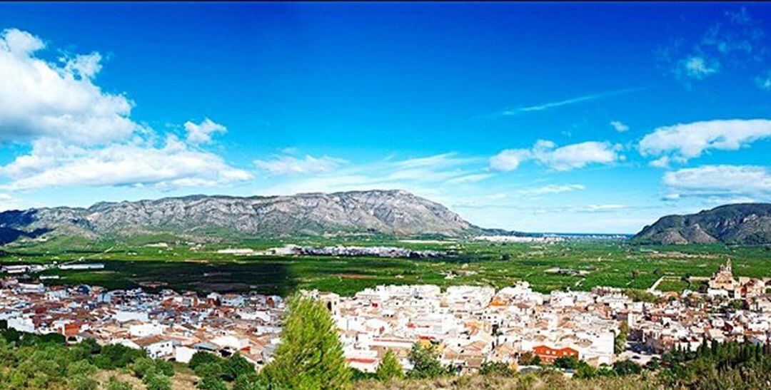 Panorámica del municipio de Simat de la Valldigna 