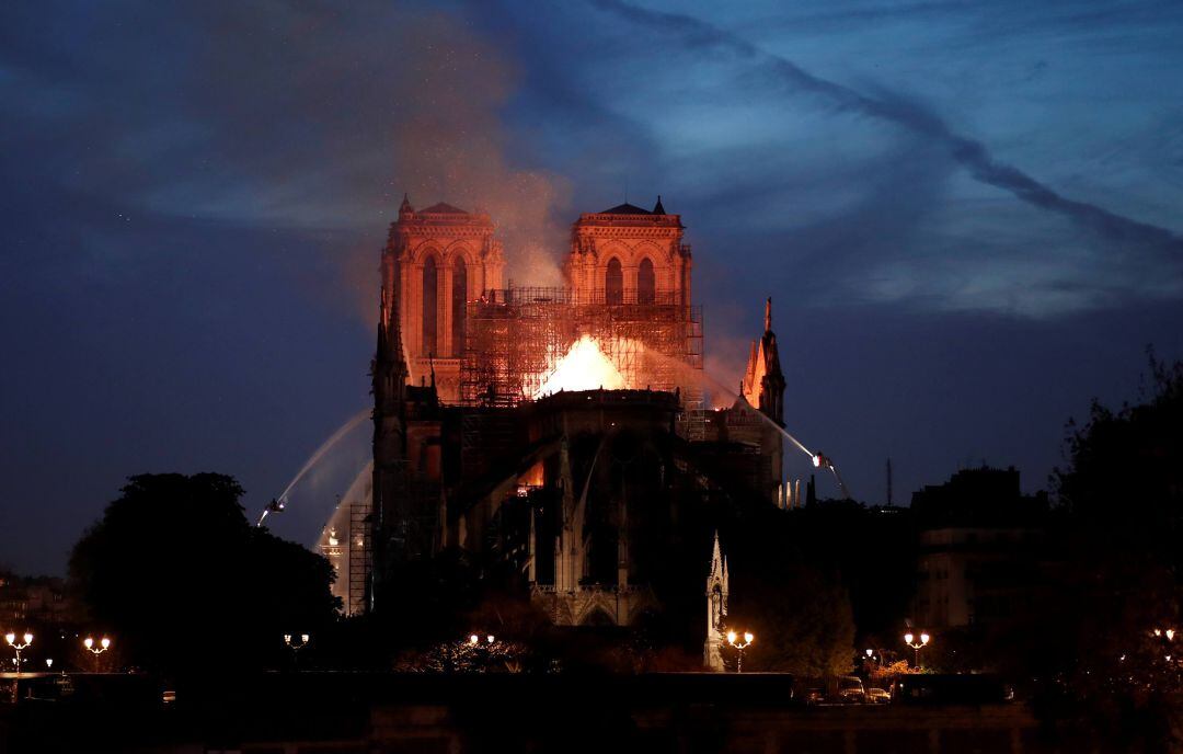 Incendio en la catedral de Notre Dame de París