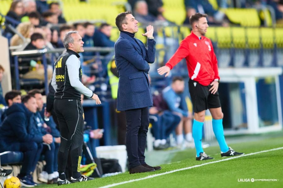 Julio Velázquez durante el partido contra el Villarreal B