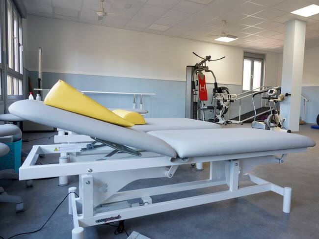 Bajo el lema �Ponemos el �ltimo ladrillo� se inaugura la nueva sede de la Asociaci�n Esclerosis M�ltiple Valladolid, con la presencia del presidente de la Diputaci�n de Valladolid. Conrado �scar; la concejala de Educaci�n, Infancia, Juventud e Igualdad, Victoria Soto; y JJ. Vaquero