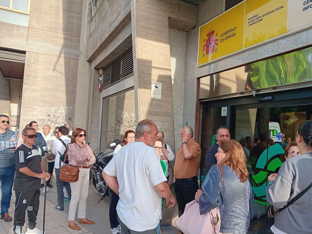 UPA Andalucía denuncia en Jaén que hay abogados que piden 500 euros a los inmigrantes para regularizar su situación