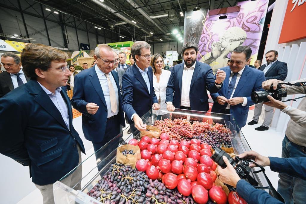 Fernando López Miras junto a Núñez Feijóo en Fruit Attraction