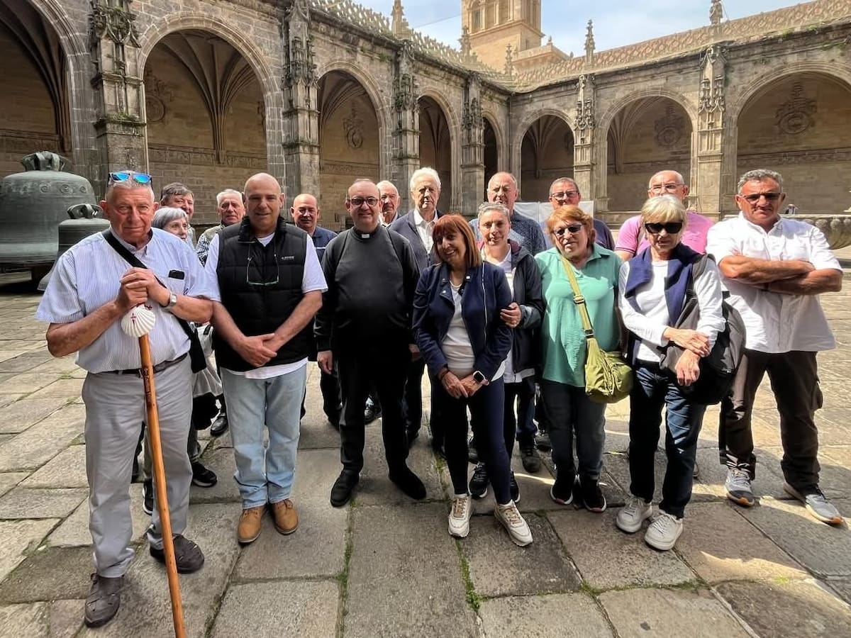Una ruta en tractor clásico ha unido Berbegal y Santiago de Compostela