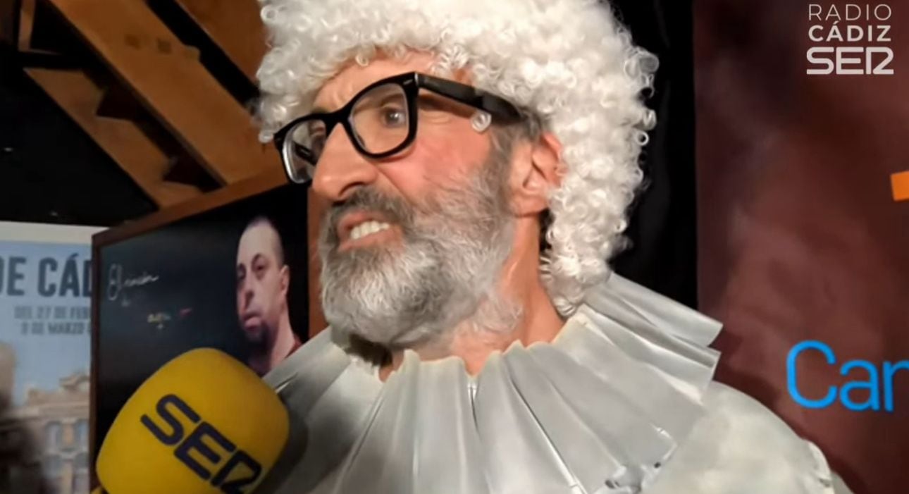 Pedro Pablo Hidalgo a los micrófonos de Radio Cádiz.