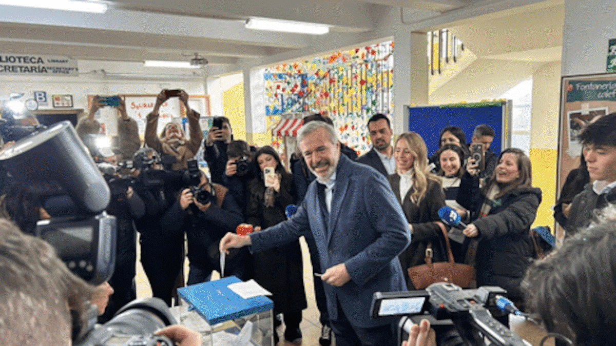 La participación a las 14:00 cae ligeramente al 40,92% en Aragón, muy cerca de la de 2023