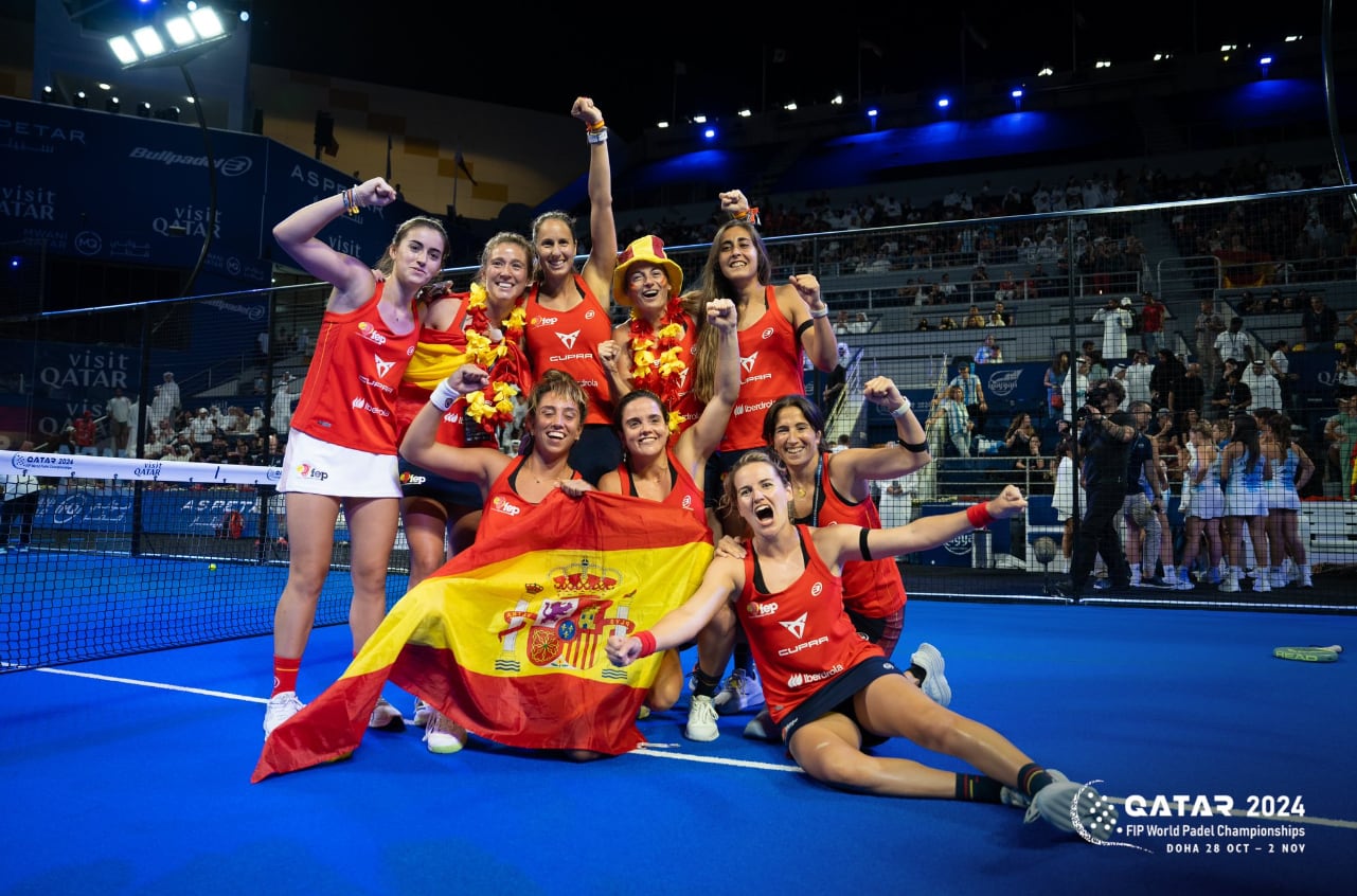 La selección española de pádel femenina se corona en Doha | @padelfip vía X