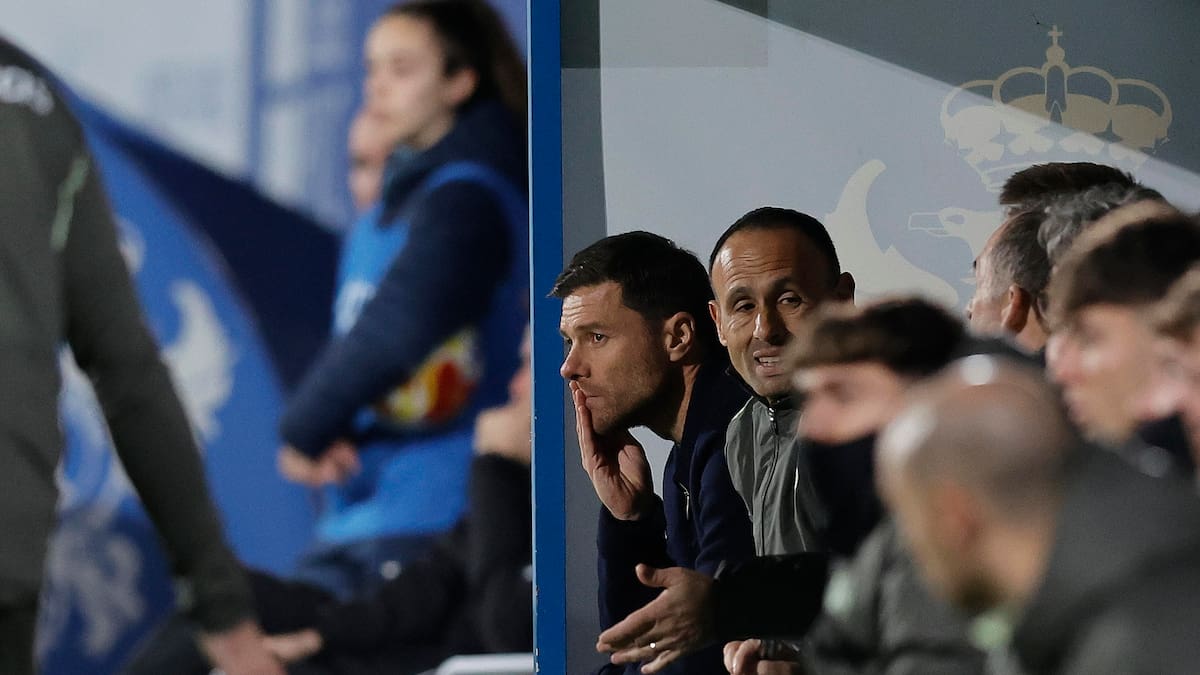 El factor que puede explicar la continuidad de Xabi en el Real Madrid: "Sabe que está ahí porque aun no hay reemplazo"