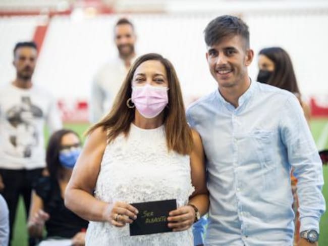 Justina Gómez, directora de Radio Albacete y Manu Fuster, capitán del Albacete Balompié