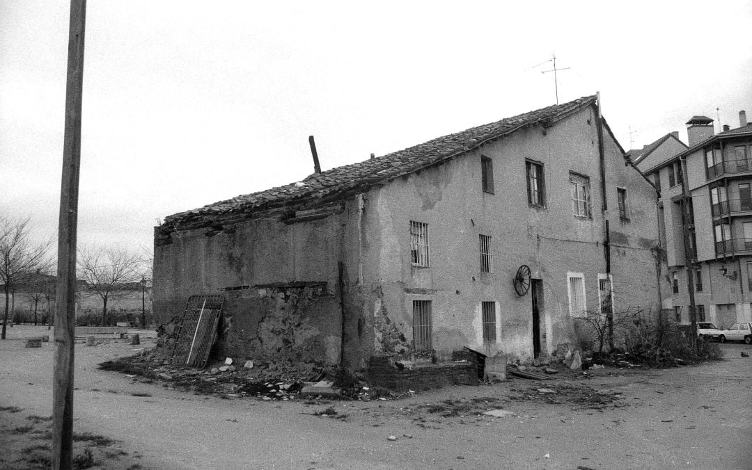 La Casa de los Gitanos derribada para paso una pista de deportes autóctonos