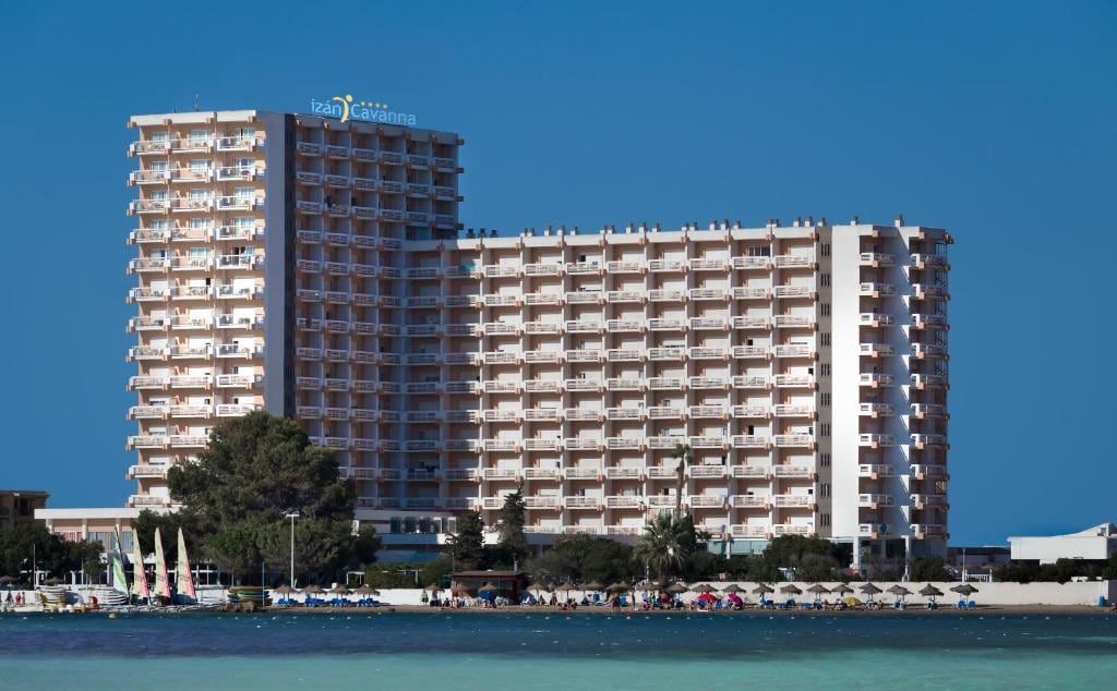 Hotel de 4 estrellas Izán Cavanna en La Manga del Mar Menor