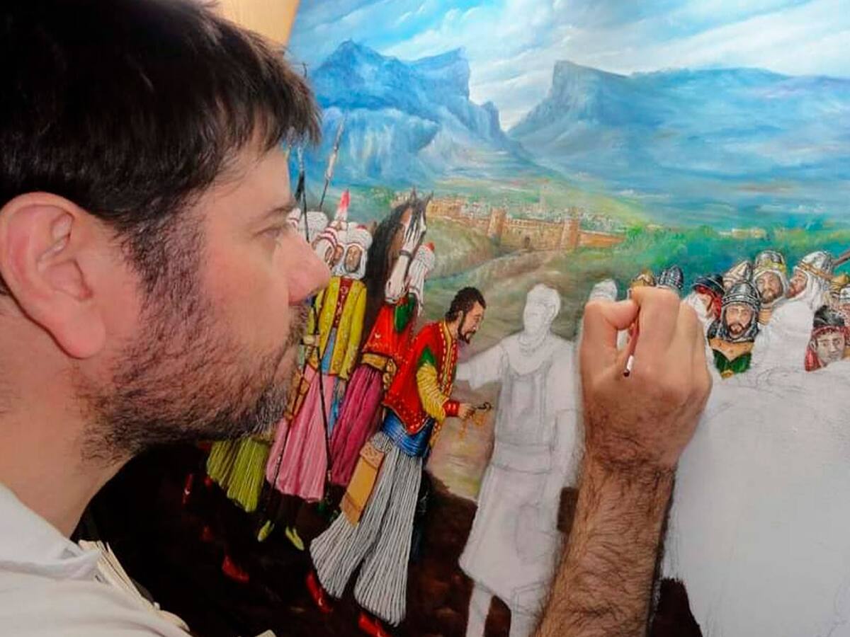 José Andrés Hernández inaugura al Centre Ovidi Montllor una exposició inspirada en obres clàssiques barrejades en les Festes de Moros i Cristians