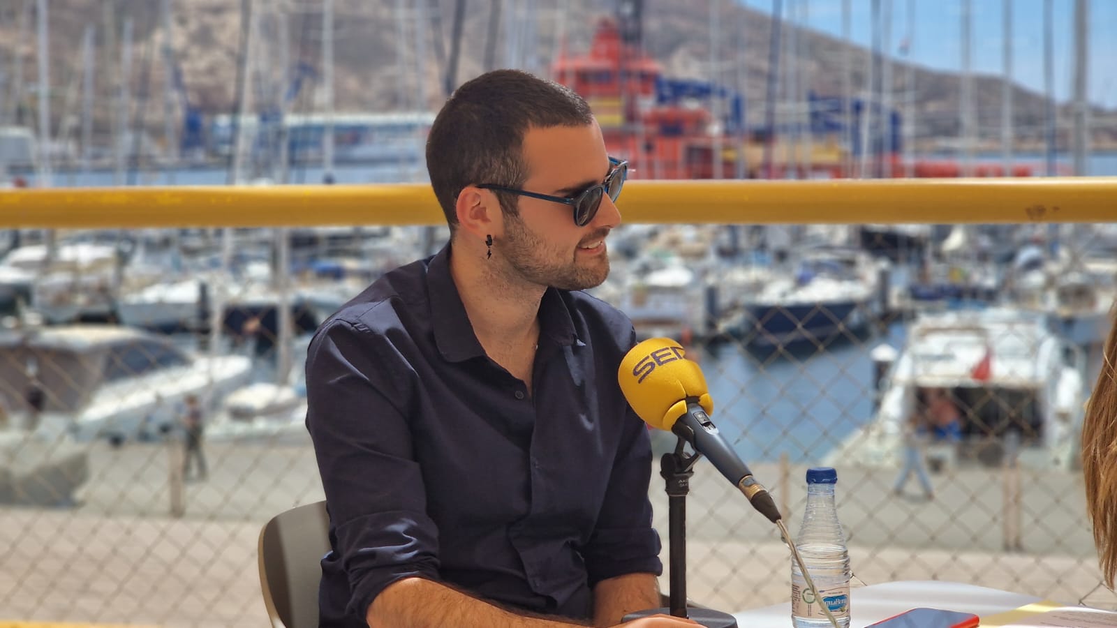 Mercedes Serrano, Alejandro Egea e Iván Bertachini, jóvenes organizadores, y antiguos alumnos de la Libreta Mandarache.