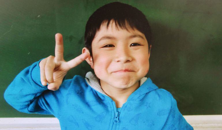 El niño japonés de siete años Yamato Tanooka, perdido durante seis días después de que sus padres le obligaran a bajar del coche como castigo.