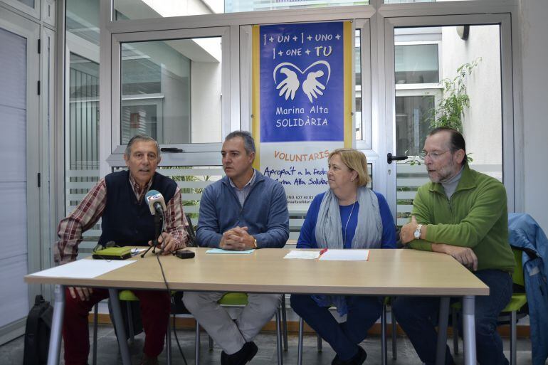 Presentación de la campaña de recogida de alimentos, que tendrá lugar en Dénia los días 25 y 26 de noviembre. 