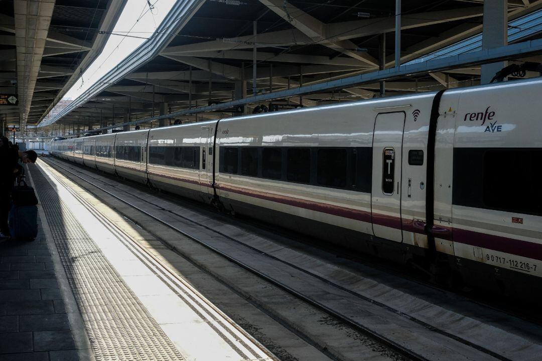 Renfe prorroga hasta el 5 de julio la ampliación de los bonos Avant a la espera de una decisión del Gobierno