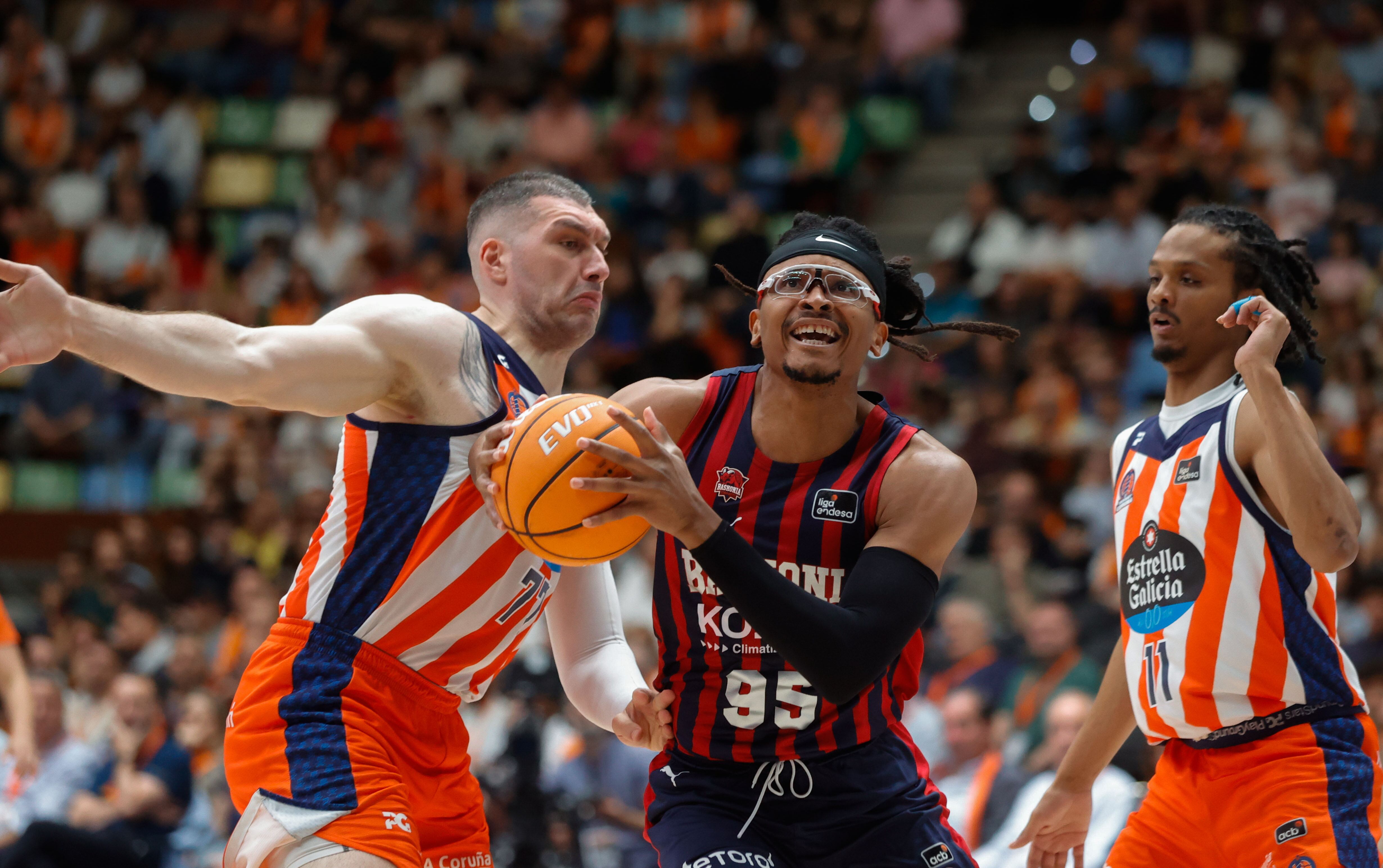 Moneke fue descalificado.